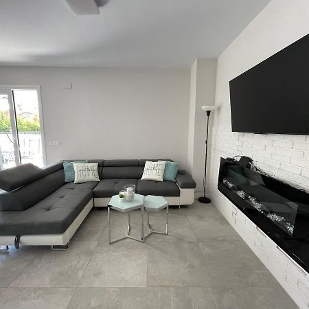 Marbella Centre With Terrace And Pool Appartement Buitenkant foto